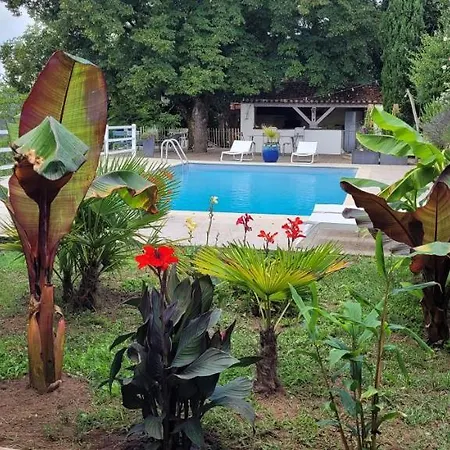 Le Clos Des Etoiles فندق مبيت وإفطار لو بوج