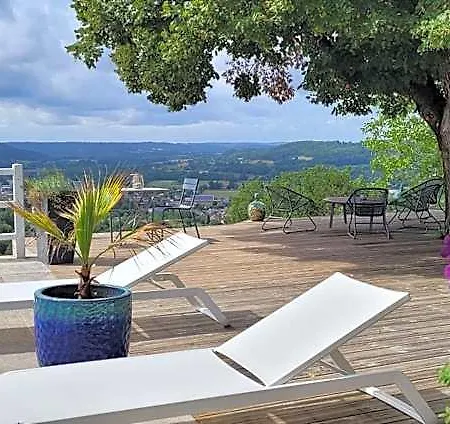 Le Clos Des Etoiles 4*
