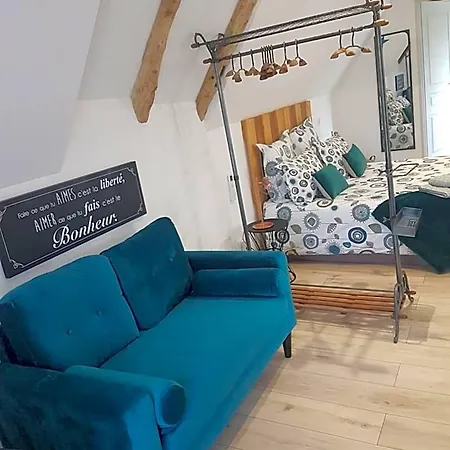 Le Clos Des Etoiles Bed & Breakfast 4*