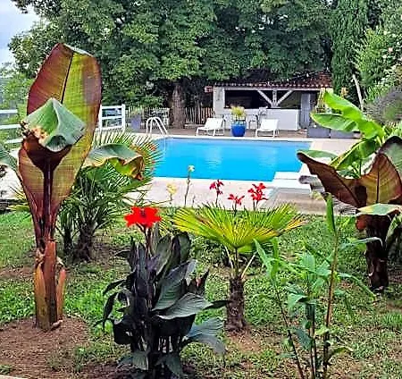 Le Clos Des Etoiles 4*