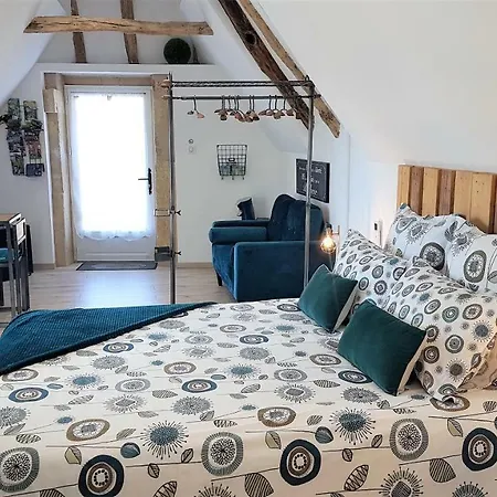 Le Clos Des Etoiles Bed & Breakfast *