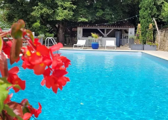 Le Clos Des Etoiles Oda ve Kahvaltı 4*