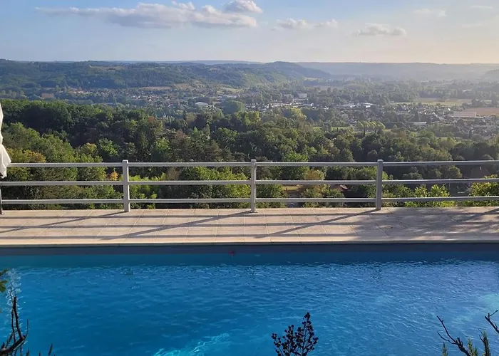 Le Clos Des Etoiles 4*