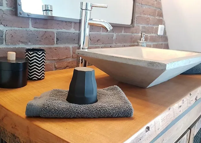 Le Clos Des Etoiles Bed & Breakfast 4*